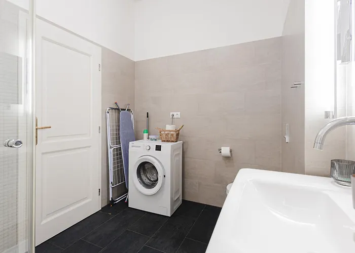 Apartment Exclusive Near Kafka's Head