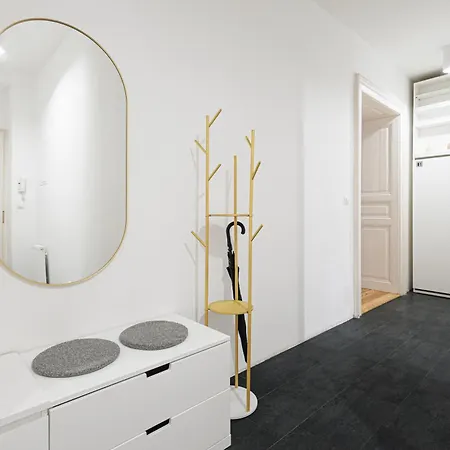 Appartement Exclusive Near Kafka's Head *