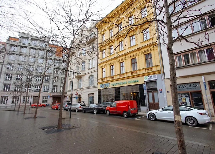 Exclusive Near Kafka's Head Apartamento